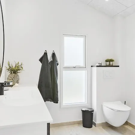 4 Bedroom In